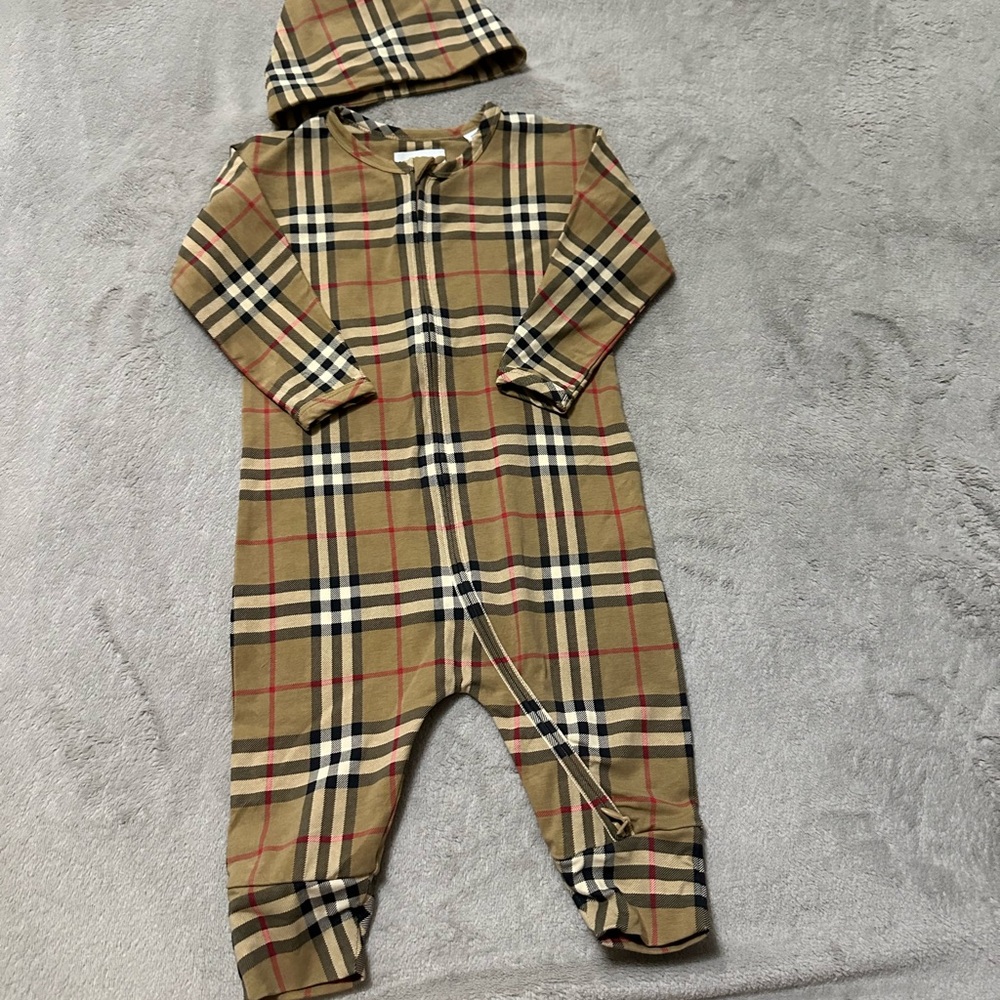Burberry Tan and Black Footies One Piece with hat new - Picture 2 of 6